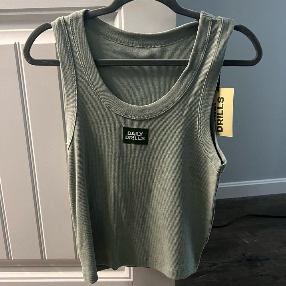 Daily Drills Tank Top NWT M/L